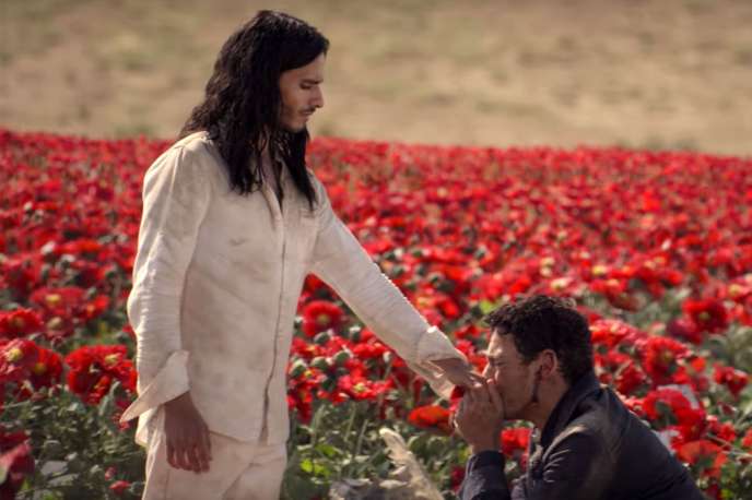 Mehdi Dehbi incarne Al-Massih dans la série « Messiah », de Michael Petroni.